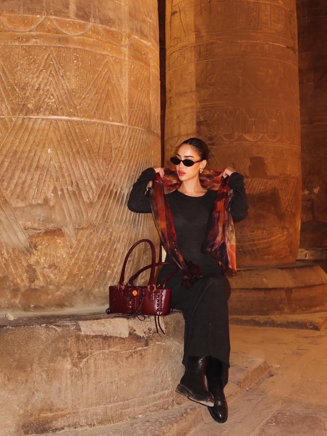 بسمة بوسيل في قلب معبد إدفو بأسوان