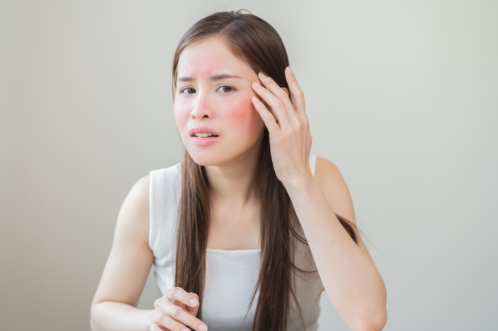 بعض النساء قد تعاني من احمرار البشرة من مخاط الحلزون