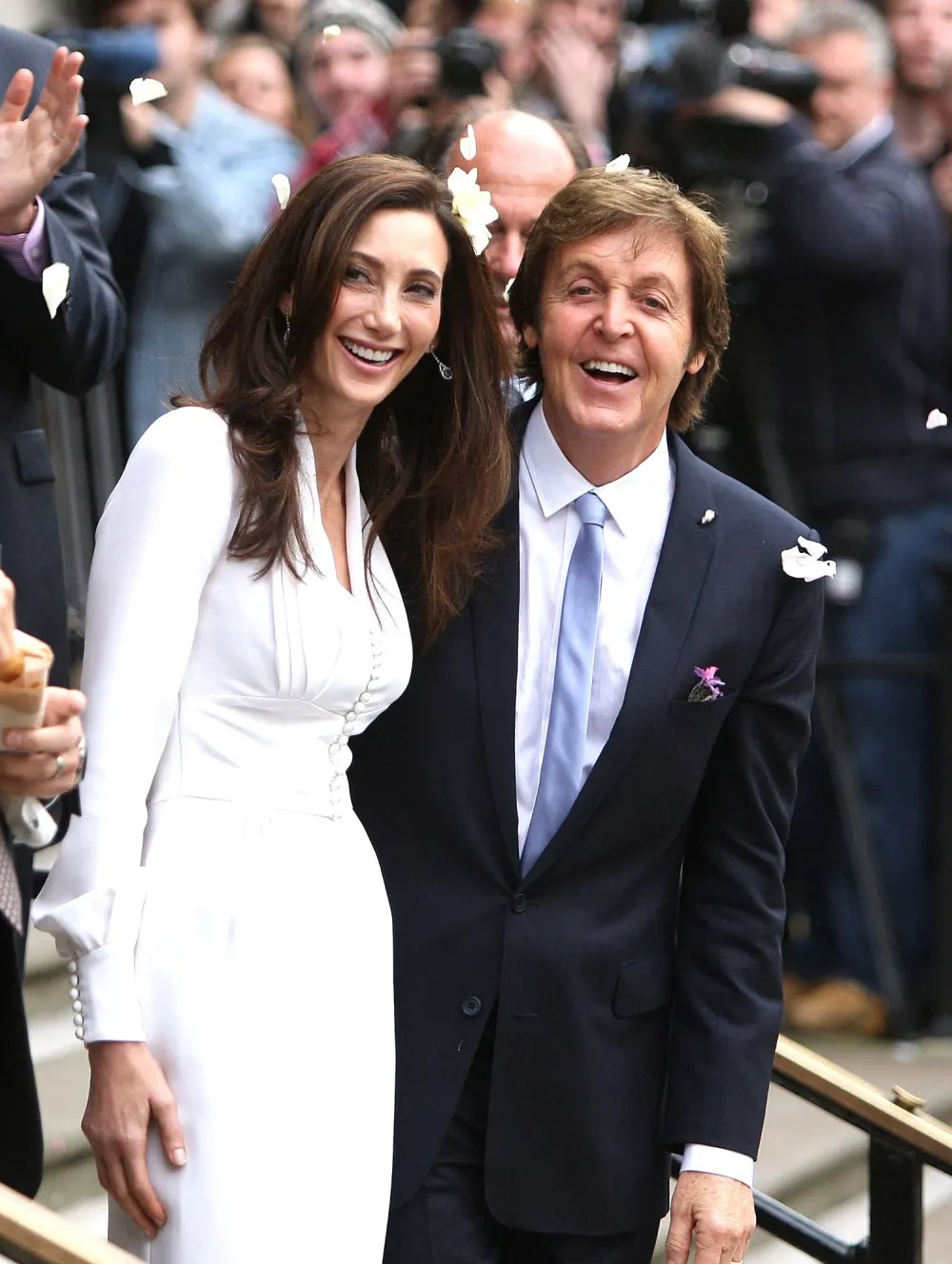 بول مكارتني Paul McCartney ونانسي شيفل Nancy Shevell في لندن