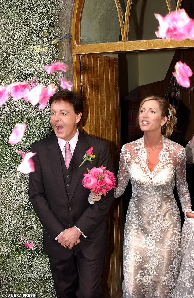 بول مكارتني Paul McCartney وهيذر ميلز Heather Mills