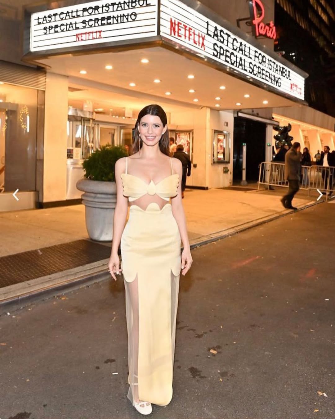  بيرين بزي ناعم باللون الأصفر الباستيل بتصميم عصري ومبتكر