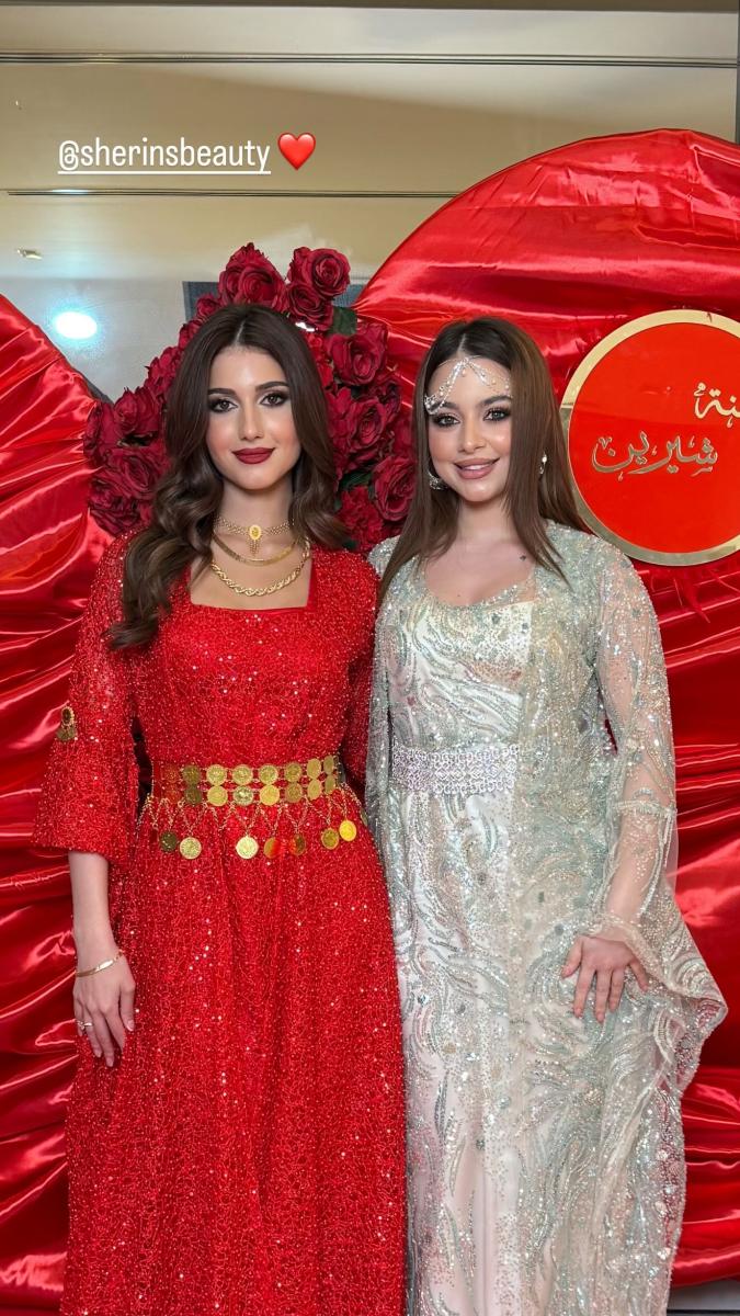 بيسان اسماعيل بملابس تراثية تحاكي ثيم الحفل