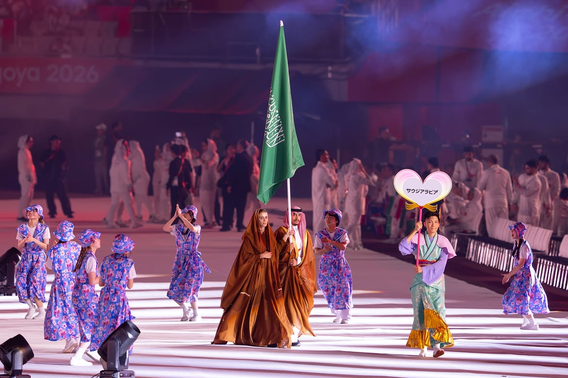 الملاكمة السعودية يارا العمري في طابور افتتاح دورة الألعاب الآسيوية