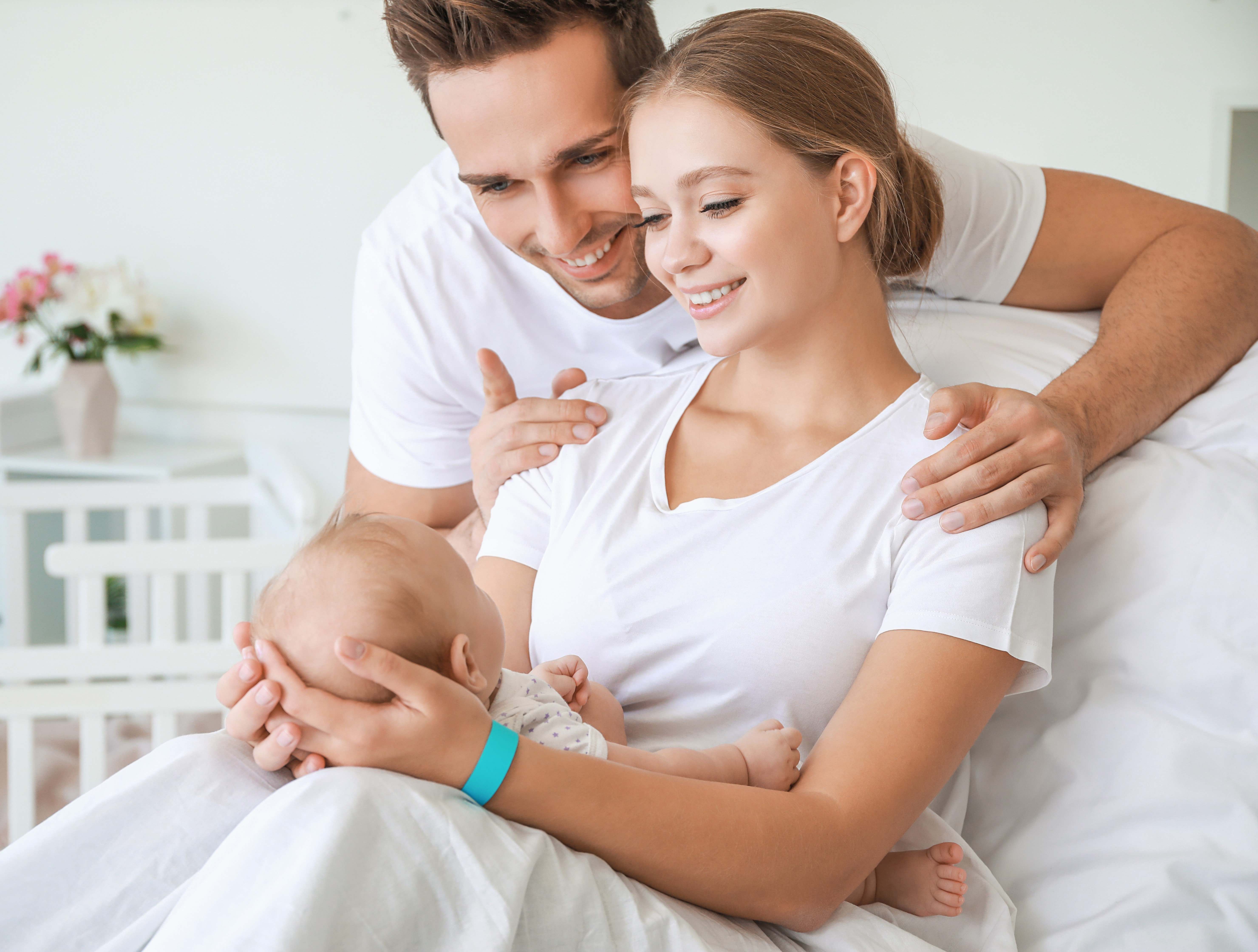 تابعي علامات الطفل السليم بعد الولادة للاطمئنان على صغيرك.jpg