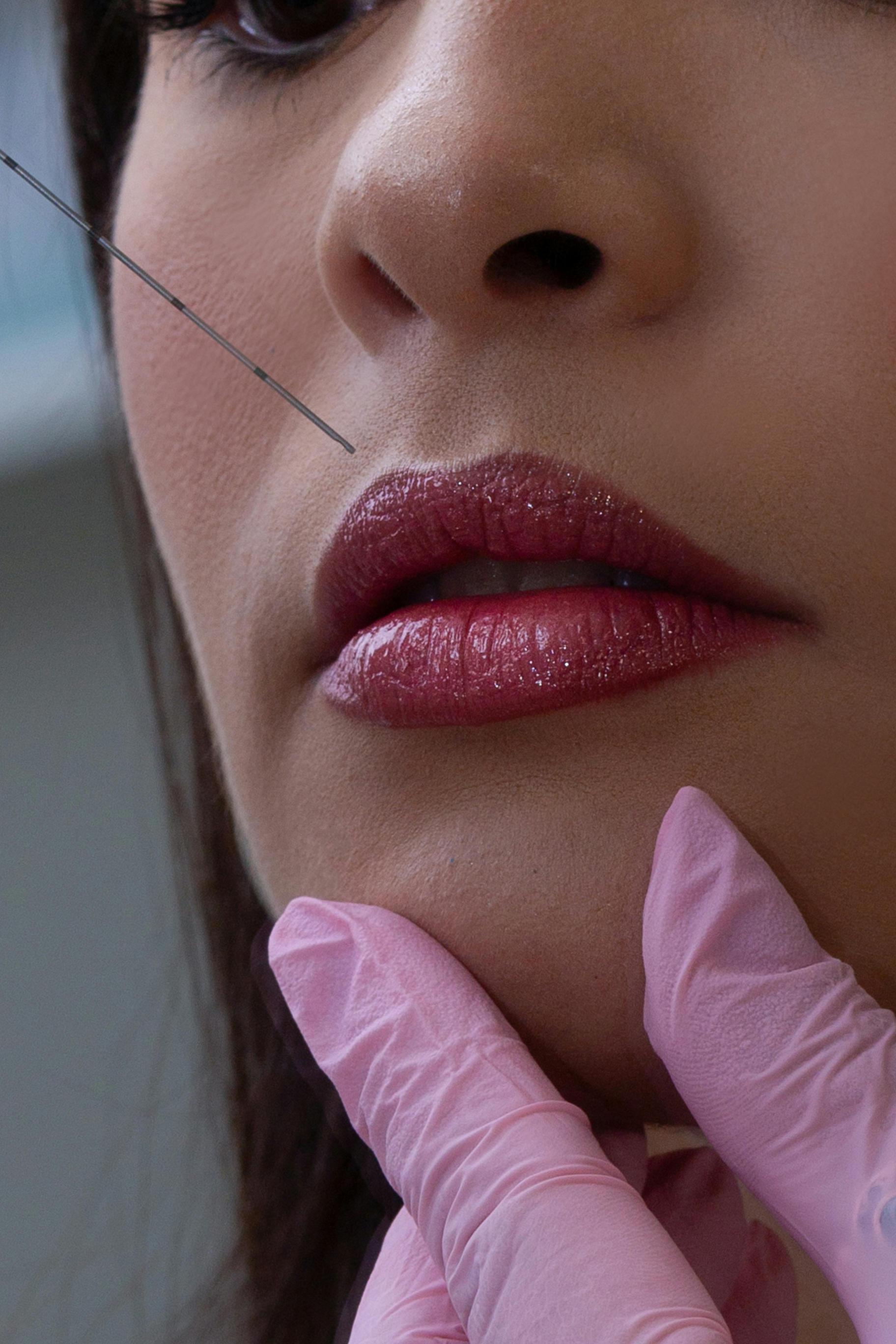 تابعي من طبيب تجميل متخصص لأفضل شكل