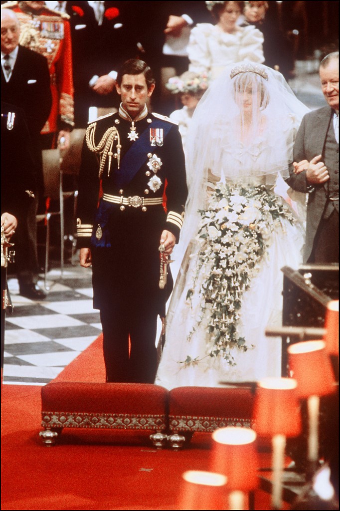 تاج سبنسر Spencer tiara المفضل لدى الأميرة ديانا