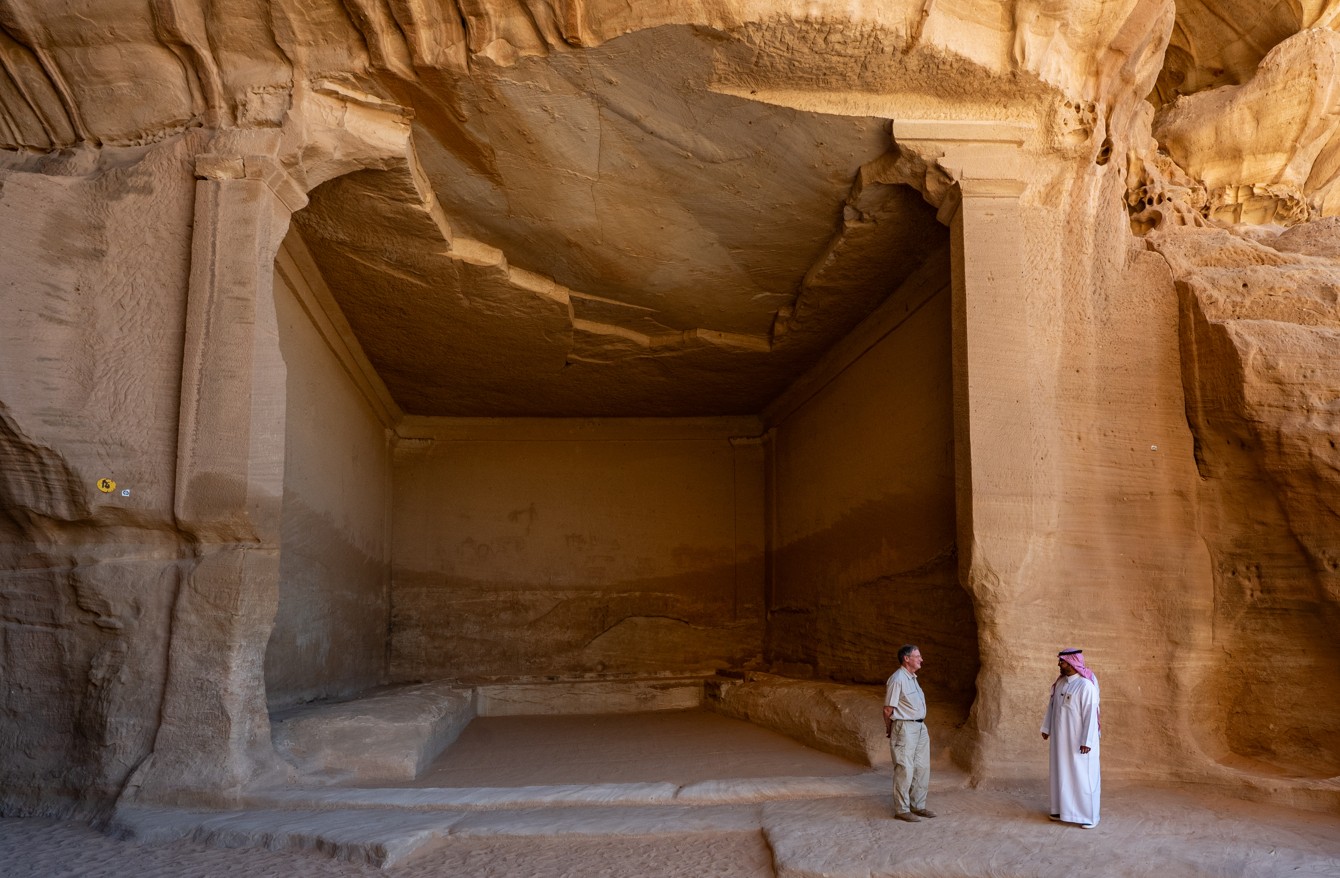 تاريخ العلا الأصيل يصل إلى باريس