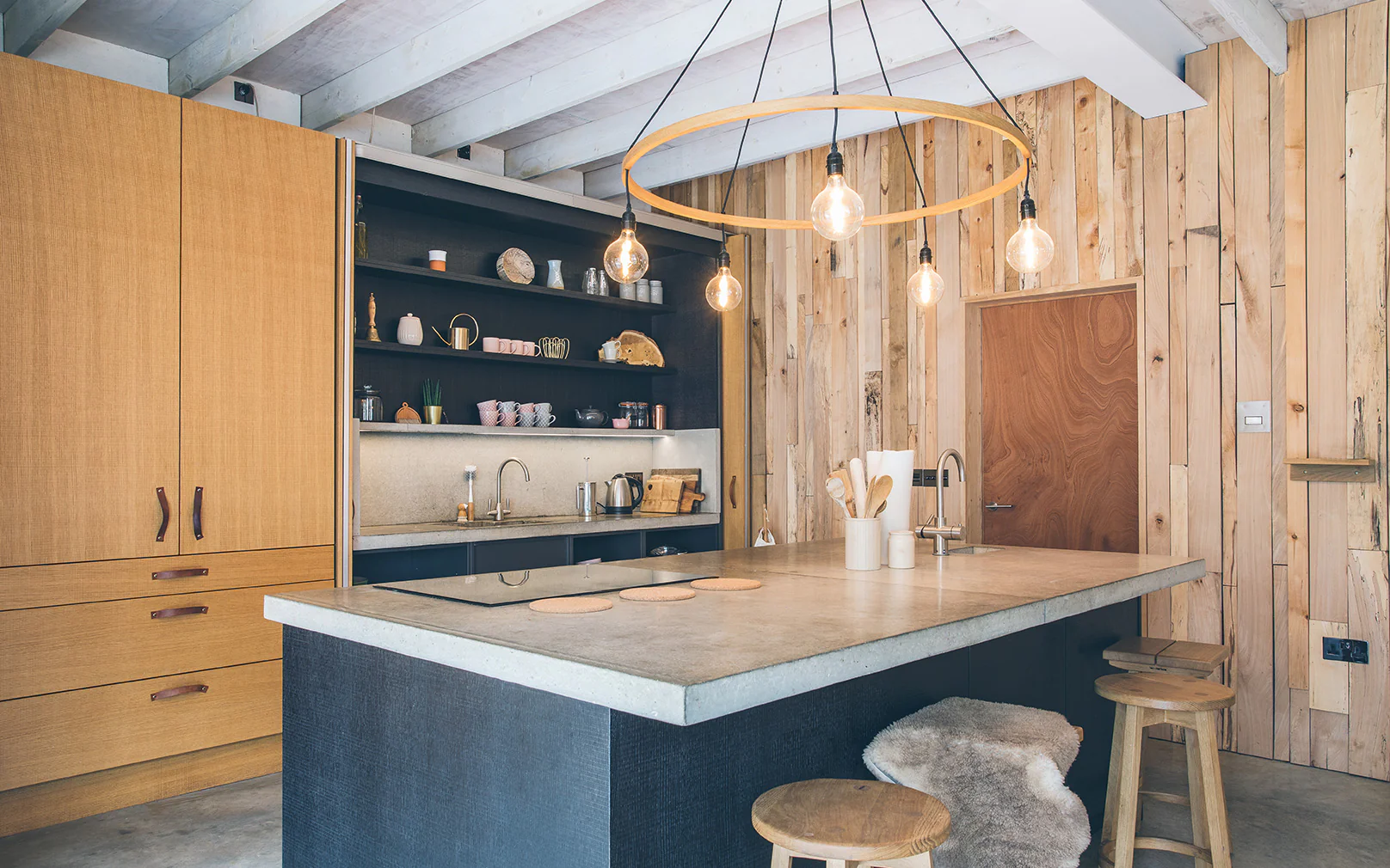 تتصدر المواد المستدامة صيحات التصميم الداخلي في 2026