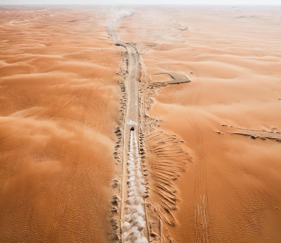 أجواء التأمل والمغامرة في صحراء الربع الخالي