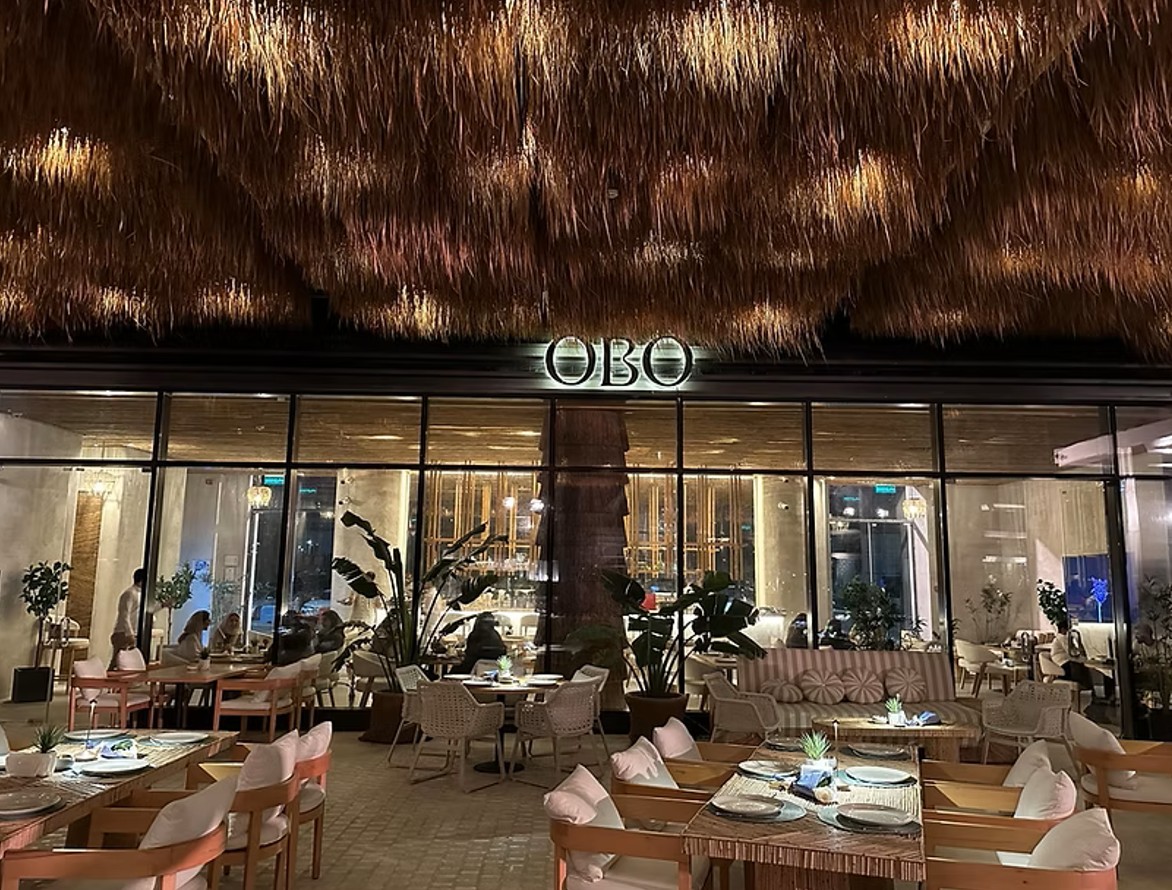 تجربة إفطار مختلفة في مطعم أوبو بيتش هاوس