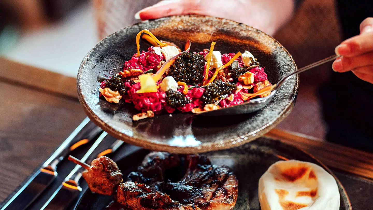 أجواء أنيقة بانتظاركم في حرة في بانيان تري