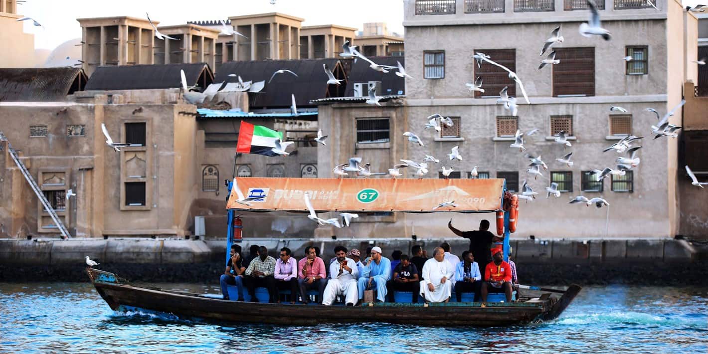 تجربة بحرية خيالية بانتظاركم في خور دبي