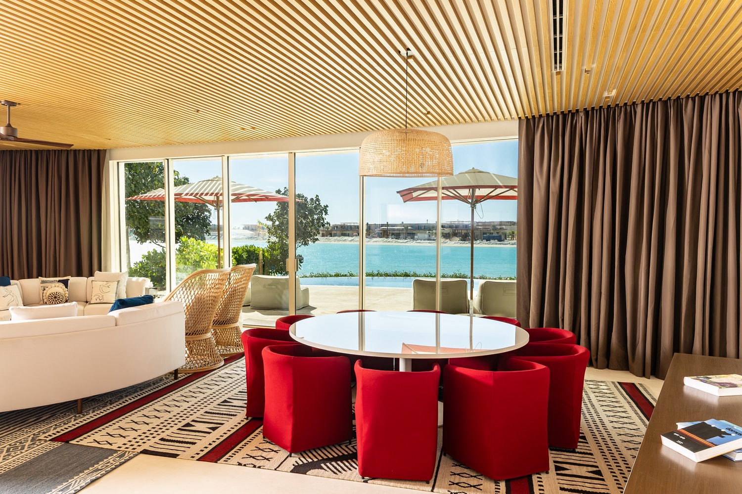 تجربة فاخرة بانتظار سكان جزيرة شورى في مساكن إس إل إس البحر الأحمر