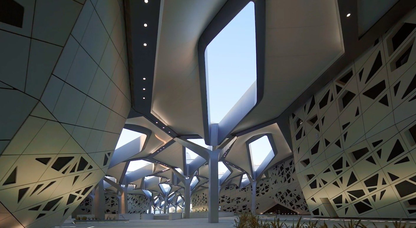 تجربة فنية عصرية تسرد أسرار الطاقة عبر التاريخ في متحف الذهب الأسود بالرياض