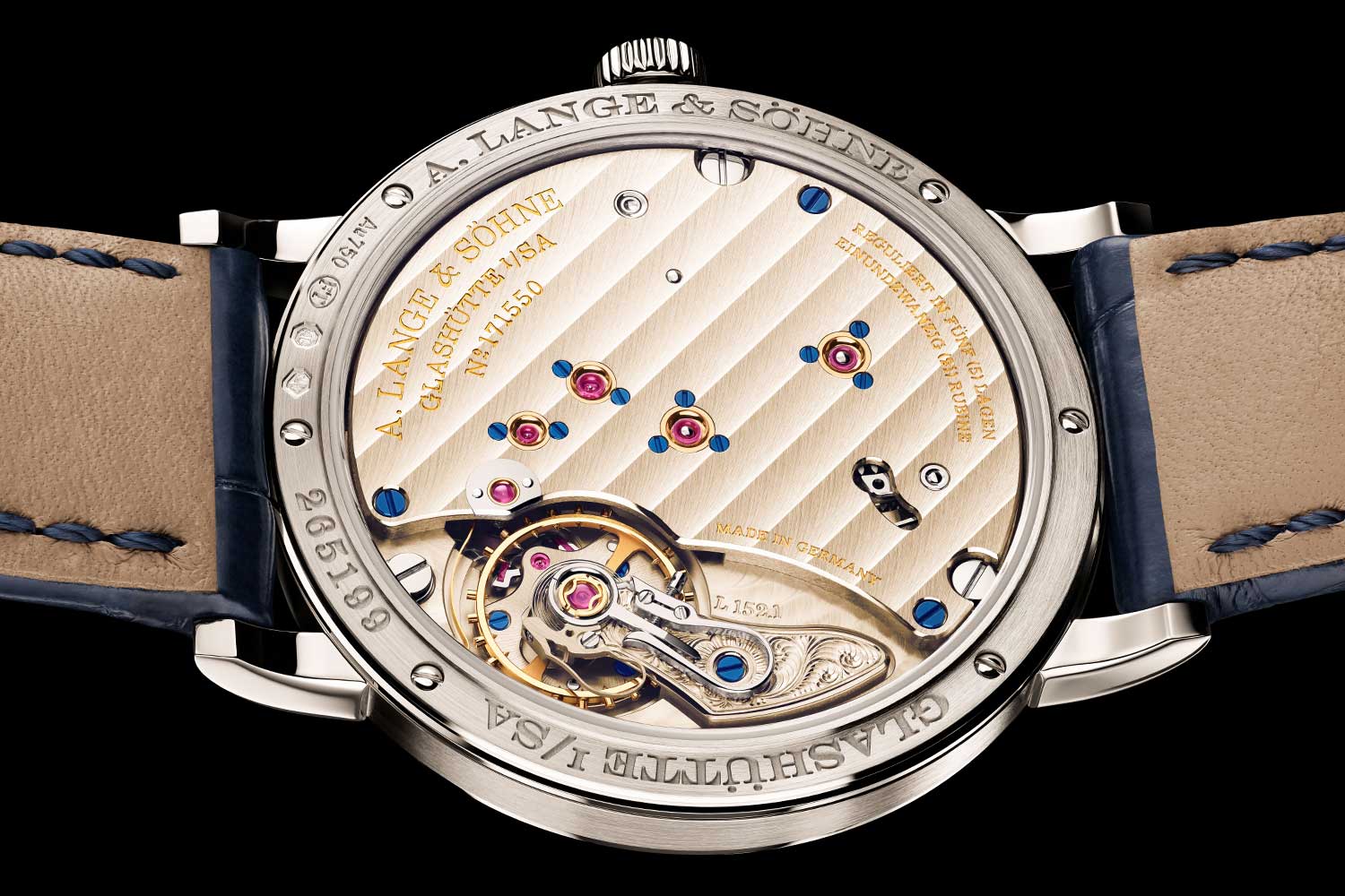 تجمع ساعة 1815 من A. Lange & Söhne بين الإرث العريق والتطور التقني