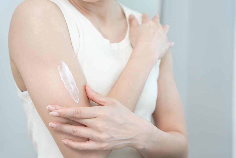 تحتاج بشرة الجسم إلى ماسك منتظم لتحسين مرونة الجلد وملمسه