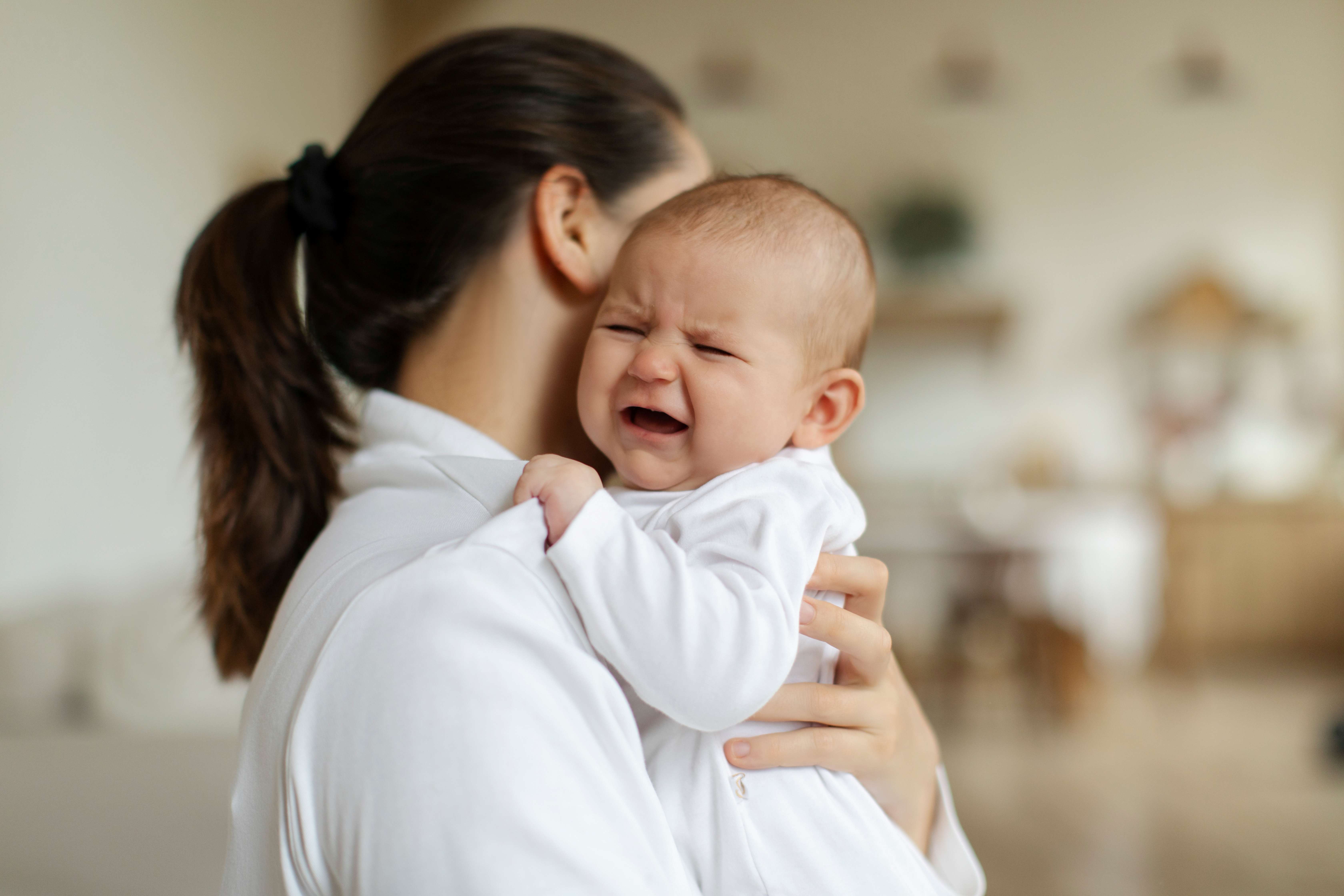 تحدث نوبات الغضب عند الأطفال في المراحل العمرية المبكرة 