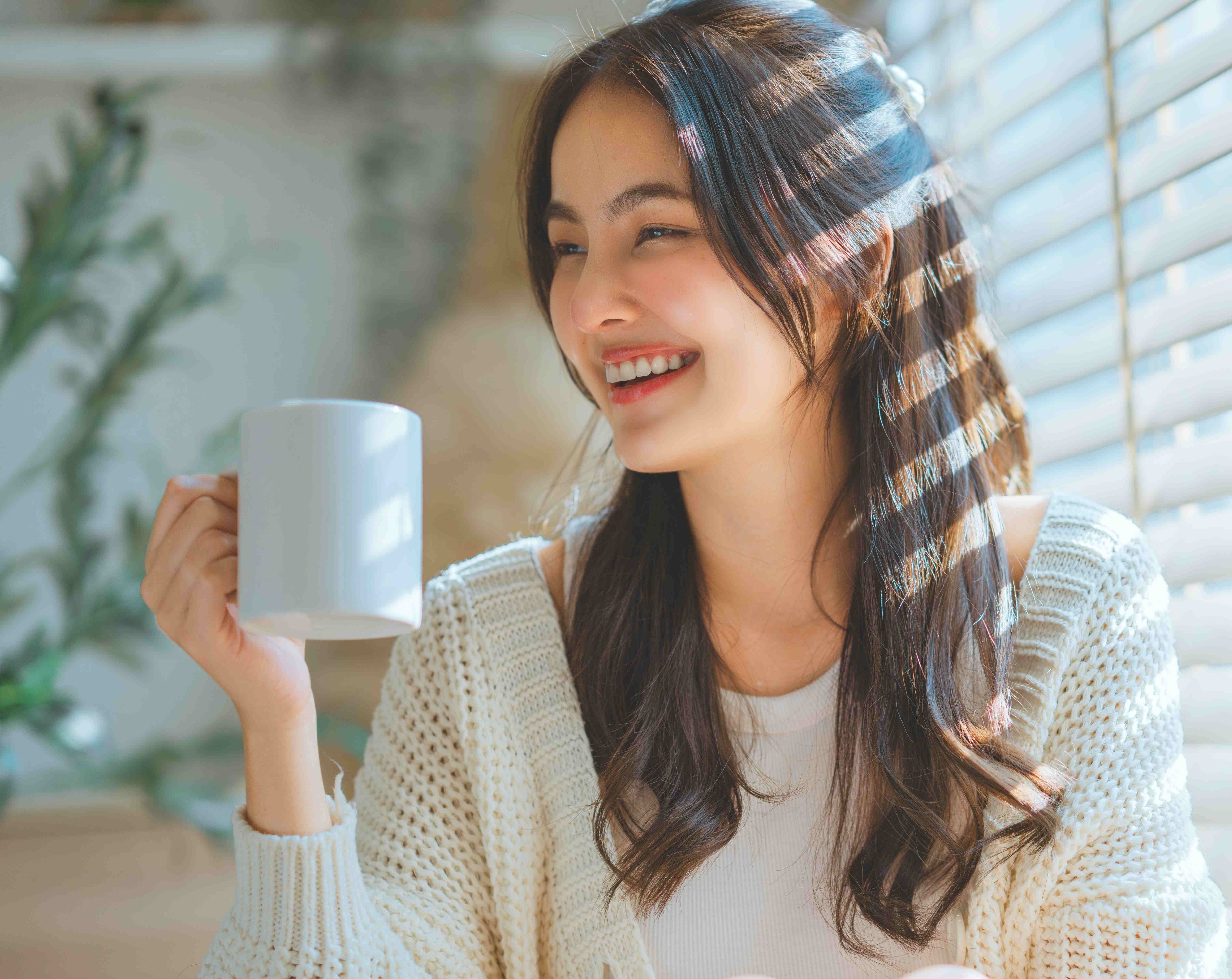 تحسين المزاج أحد فوائد المتة للنساء