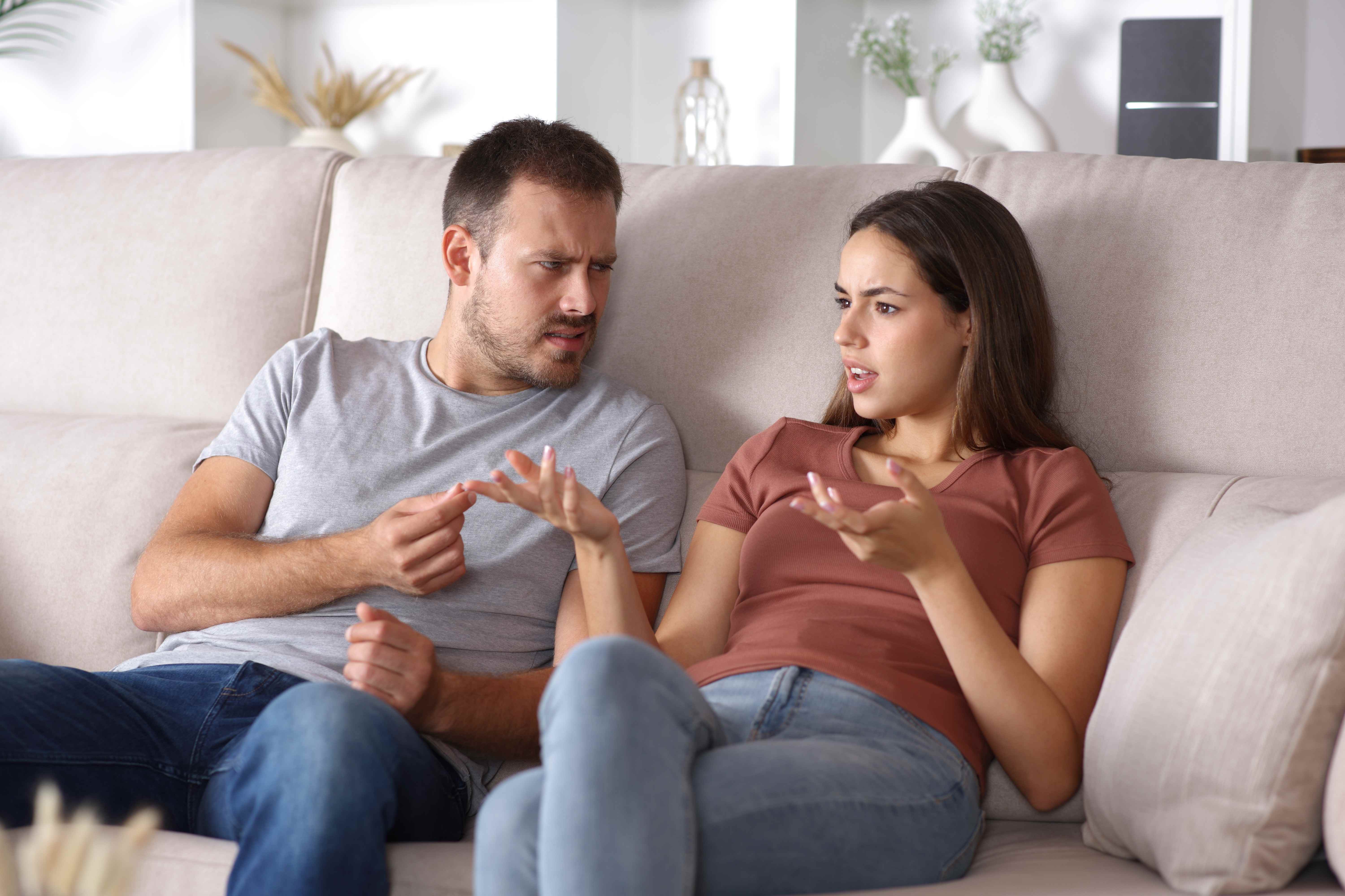 تحول الزواج من الحب إلى التعايش يحدث بسبب الروتين وقلة الاهتمام