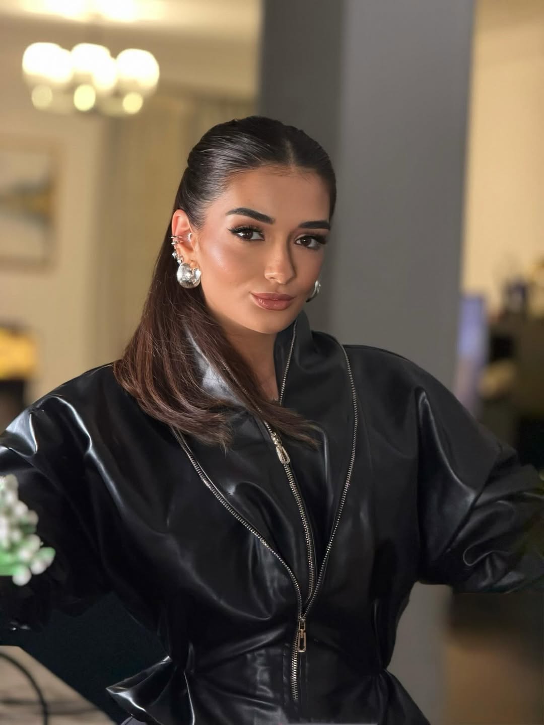 تختار ملك زاهر ألوان مكياج العيون بسيطة وناعمة (1)