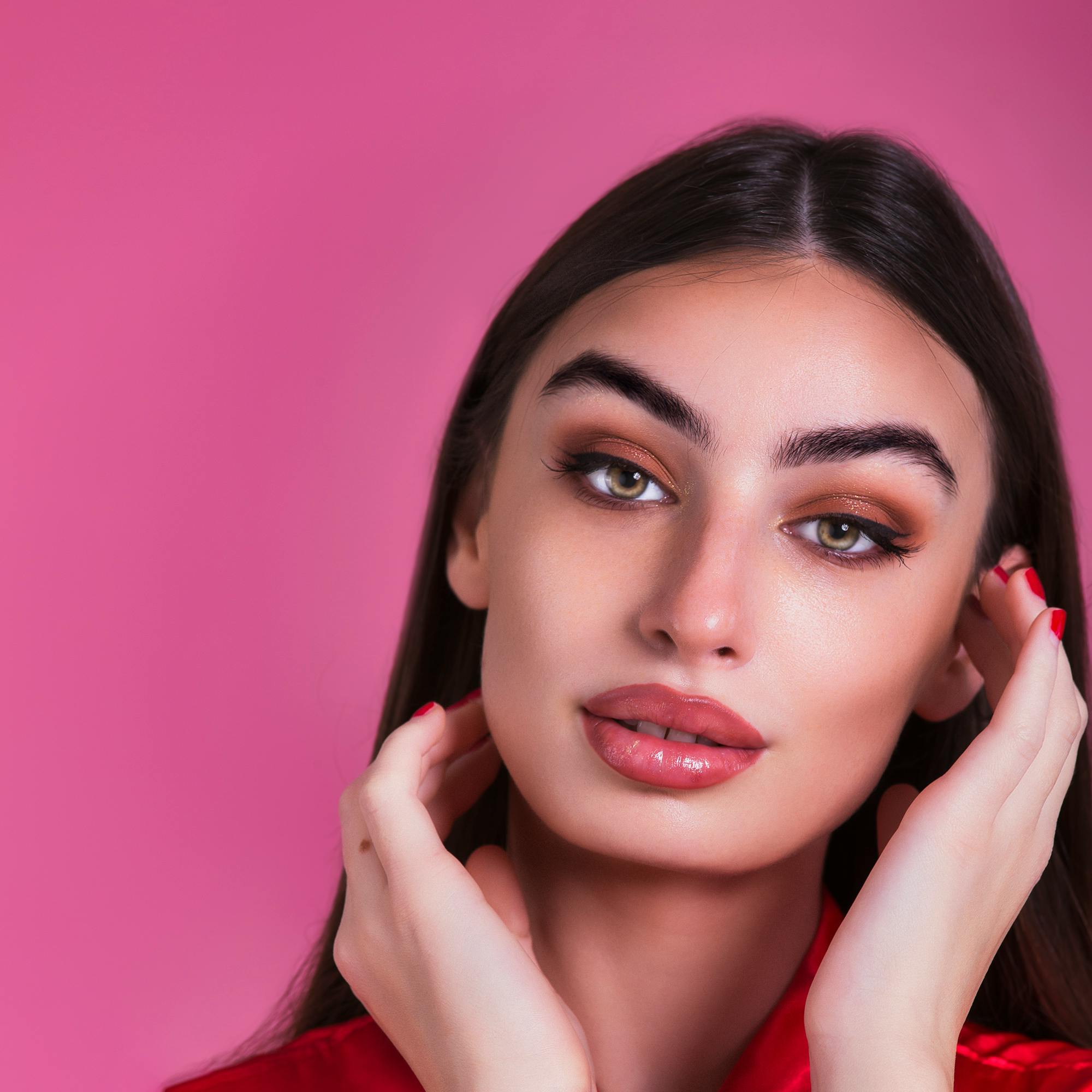 تختلف طريقة توزيع الإضاءة بالمكياج بعد فقدان الوزن (1)