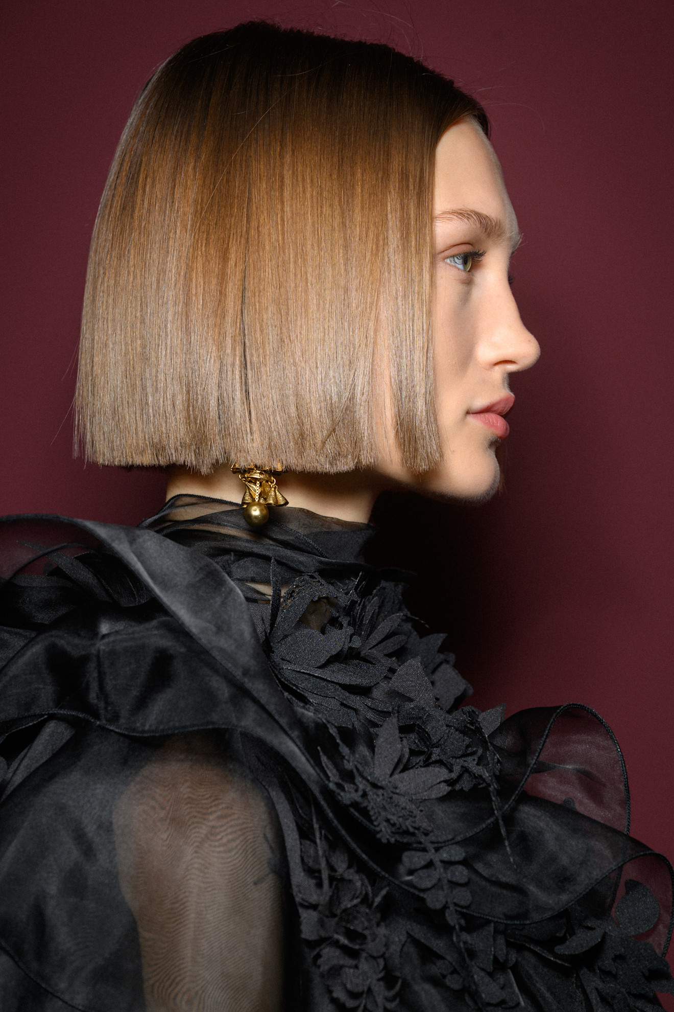 ترطيب الشعر العميق لحمايته من التكسر من دار Zimmermann