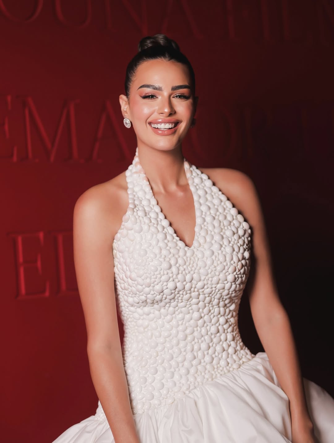 ترطيب الوجه خطوة أساسية في روتين هنادي مهنا (2)