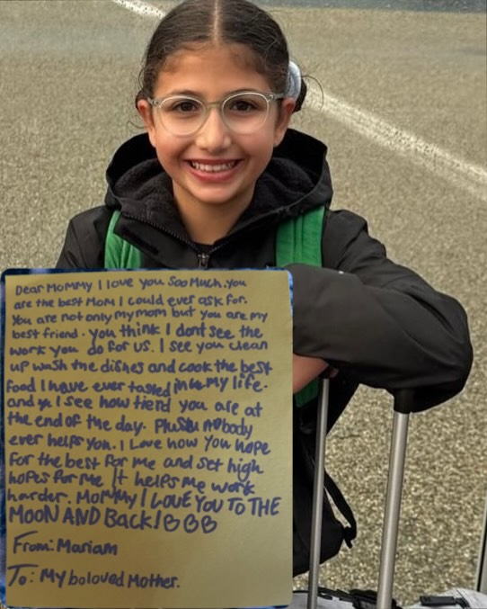 تركيز مؤثر لـ حنان ترك مع ابنتيها في 2025