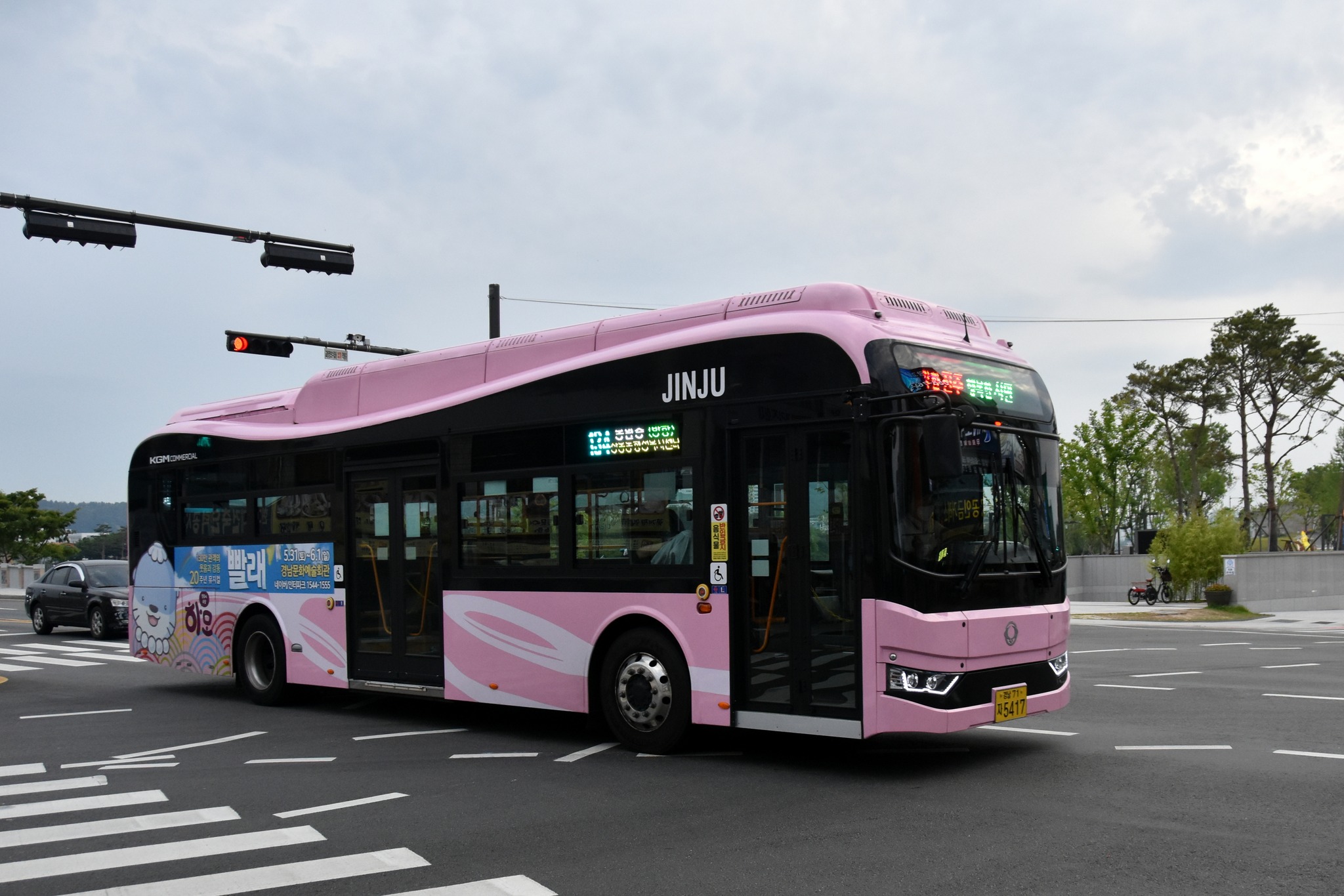 تستثمر سيول بكثافة أيضاً في تحديث أسطول النقل العام ليصبح كهربائياً