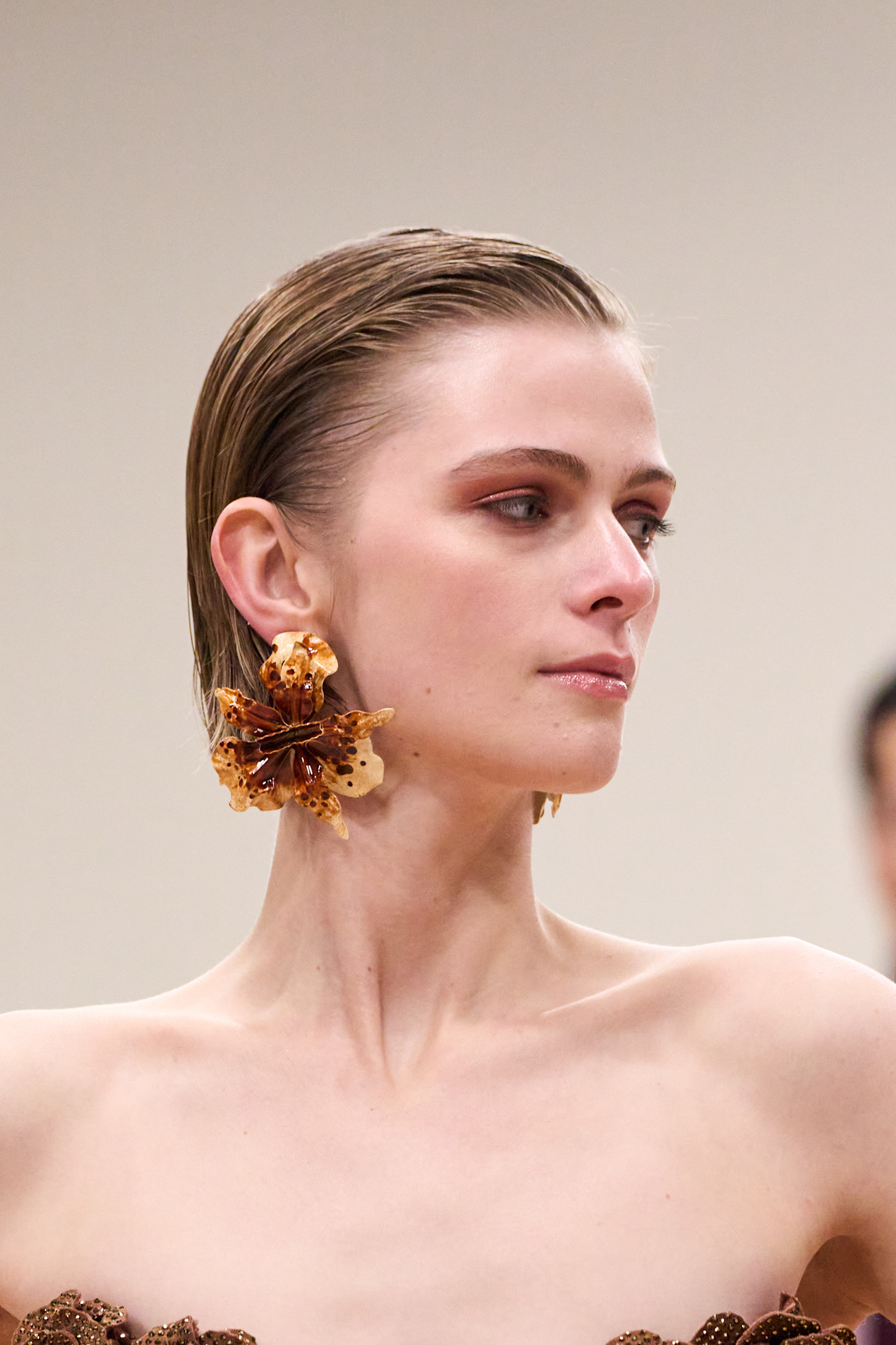 تسريحات الشعر الكاريه  من دار Michael Cinco