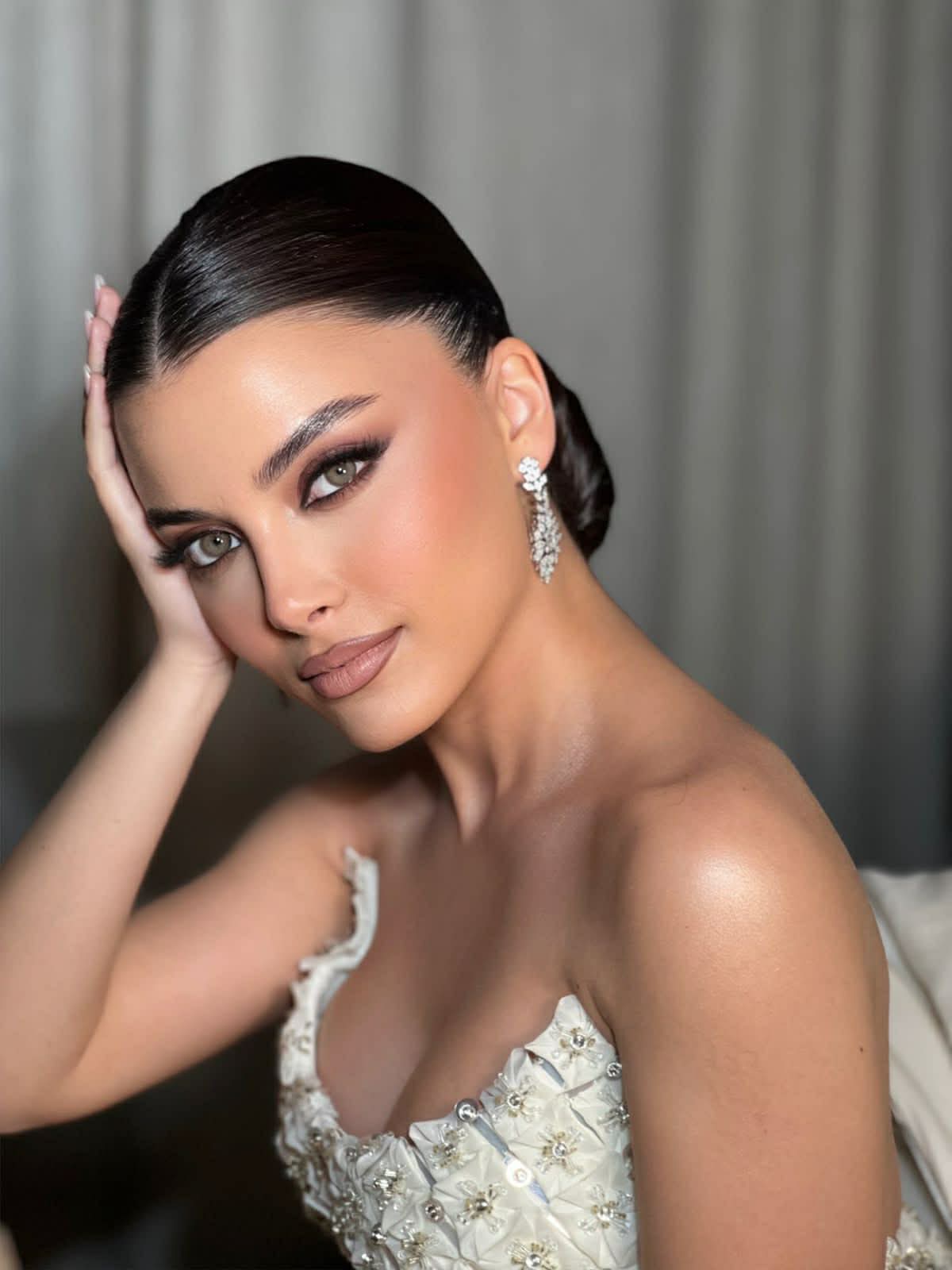 تسريحة خبيرة الشعر السعودية دلال الزغبي