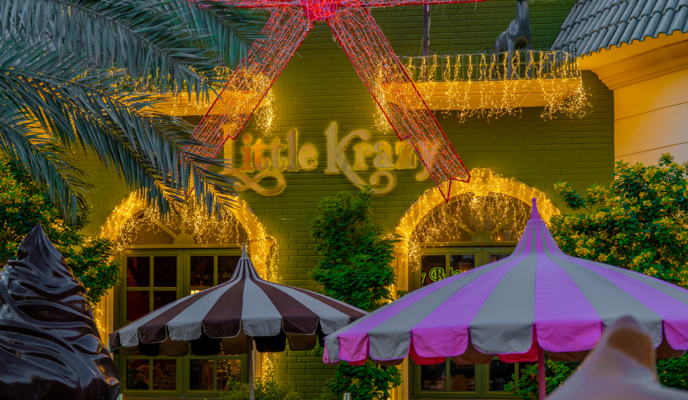 تشارلي تشونكا… تجربة فاخرة تجمع العروض الحية بنكهات مبتكرة