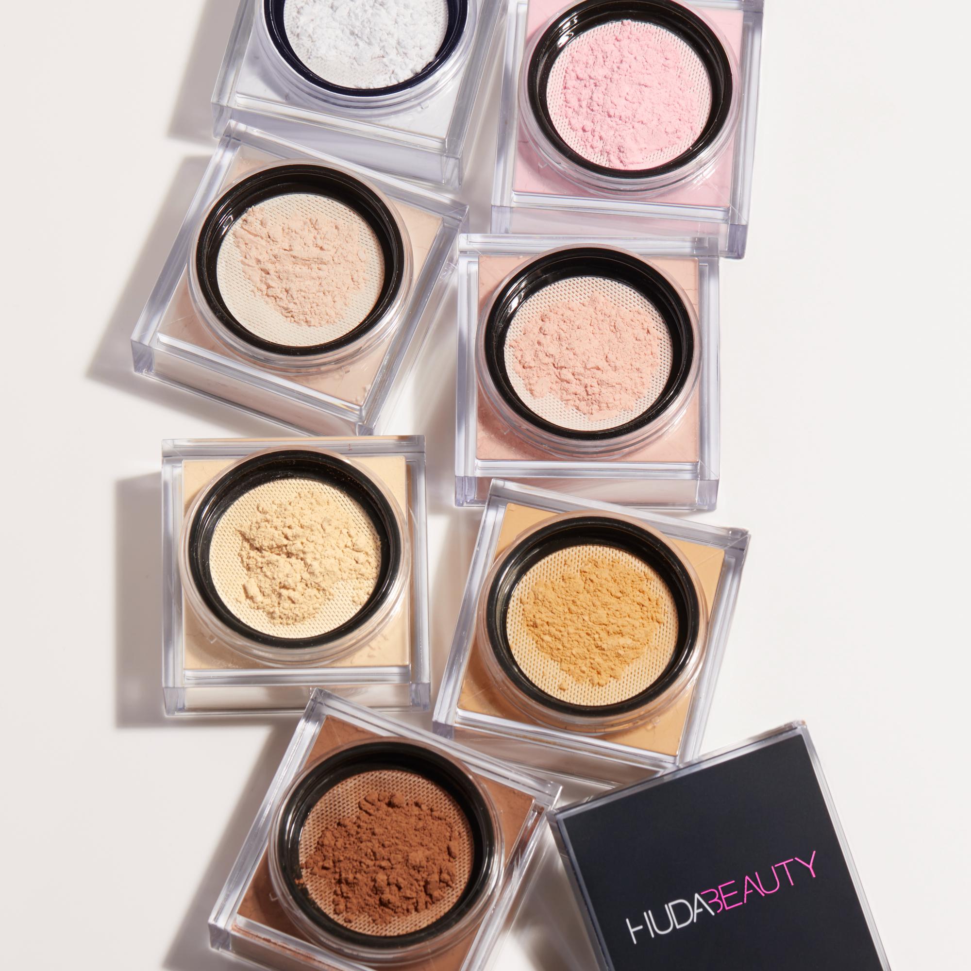 تشكيلة بودرة EASY BAKE الخالية من العطور من هدى بيوتي
