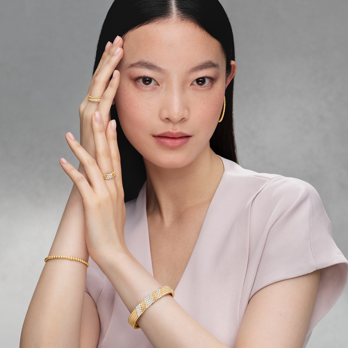 تصاغ حبيبات الذهب باستخدام تقنية الصب بالشمع المفقود