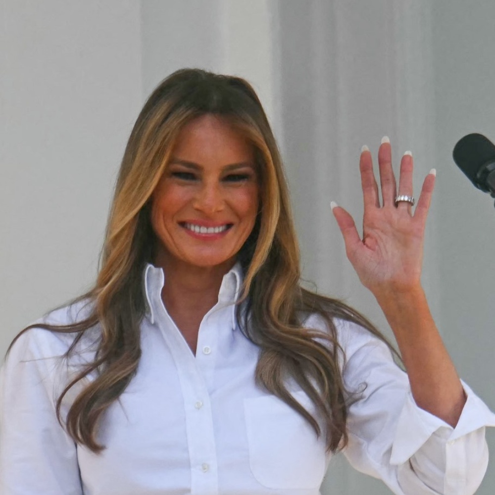 ميلانيا ترامب بمجوهرات ماسية ناعمة