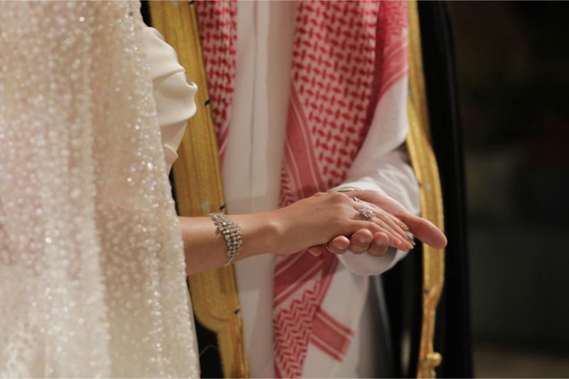 تصوير عروسين بعدسة المصورة السعودية جمانه صالح