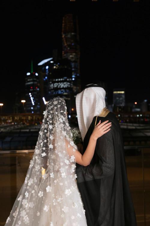 تصوير عروسين بعدسة مصورة الاعراس السعودية أماني الباسل