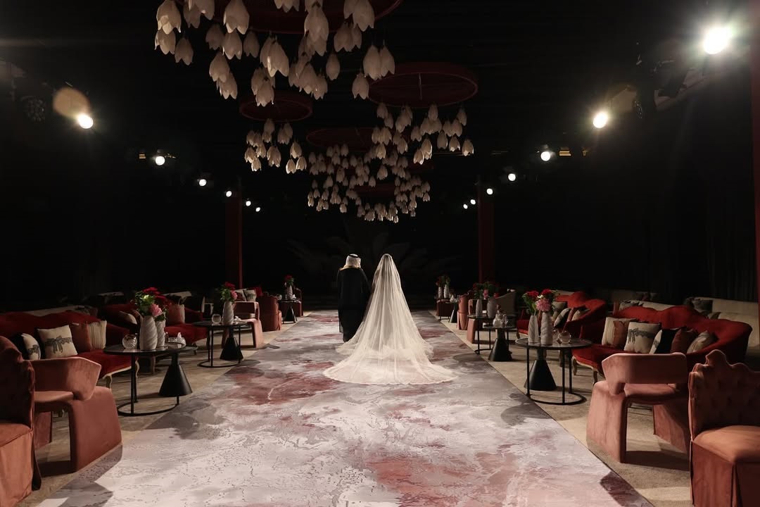 تصوير عروسين بكاميرا المصورة الاء الشهري