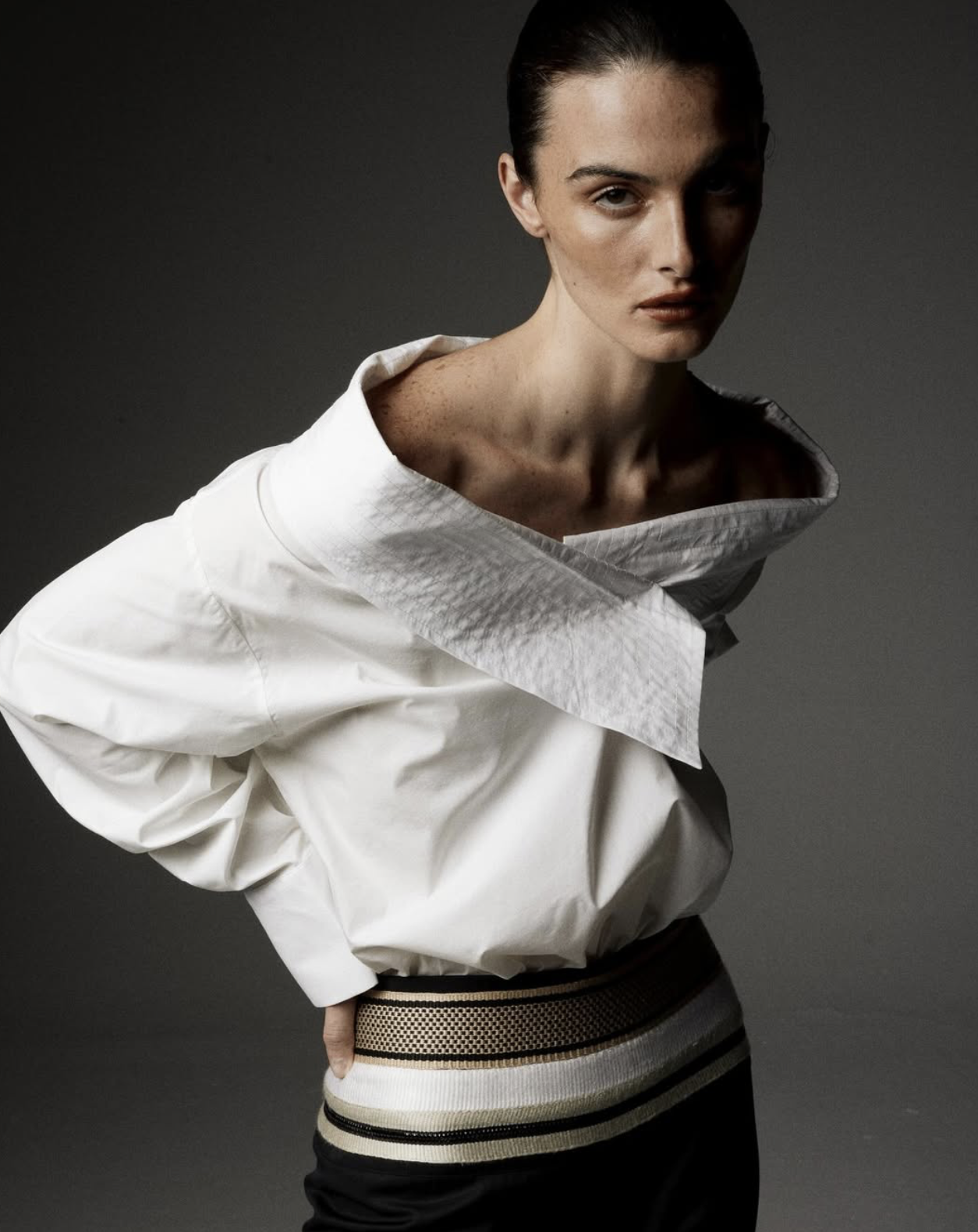 تطريز السدو في تصاميم شهد الشهيل المعاصرة للعلامة Abadia