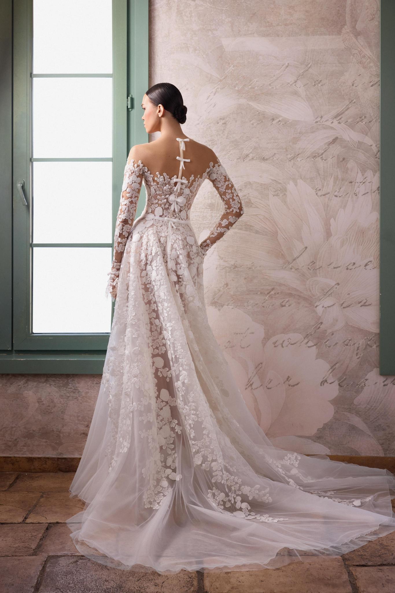 تطريزات ساحرة في مجموعة La Mariée لخريف 2026 توقيع طوني ورد