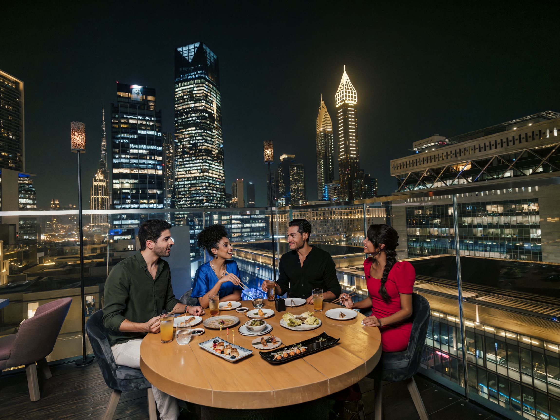 تعكس تجارب تناول الطعام في رمضان أجواء التواصل والألفة