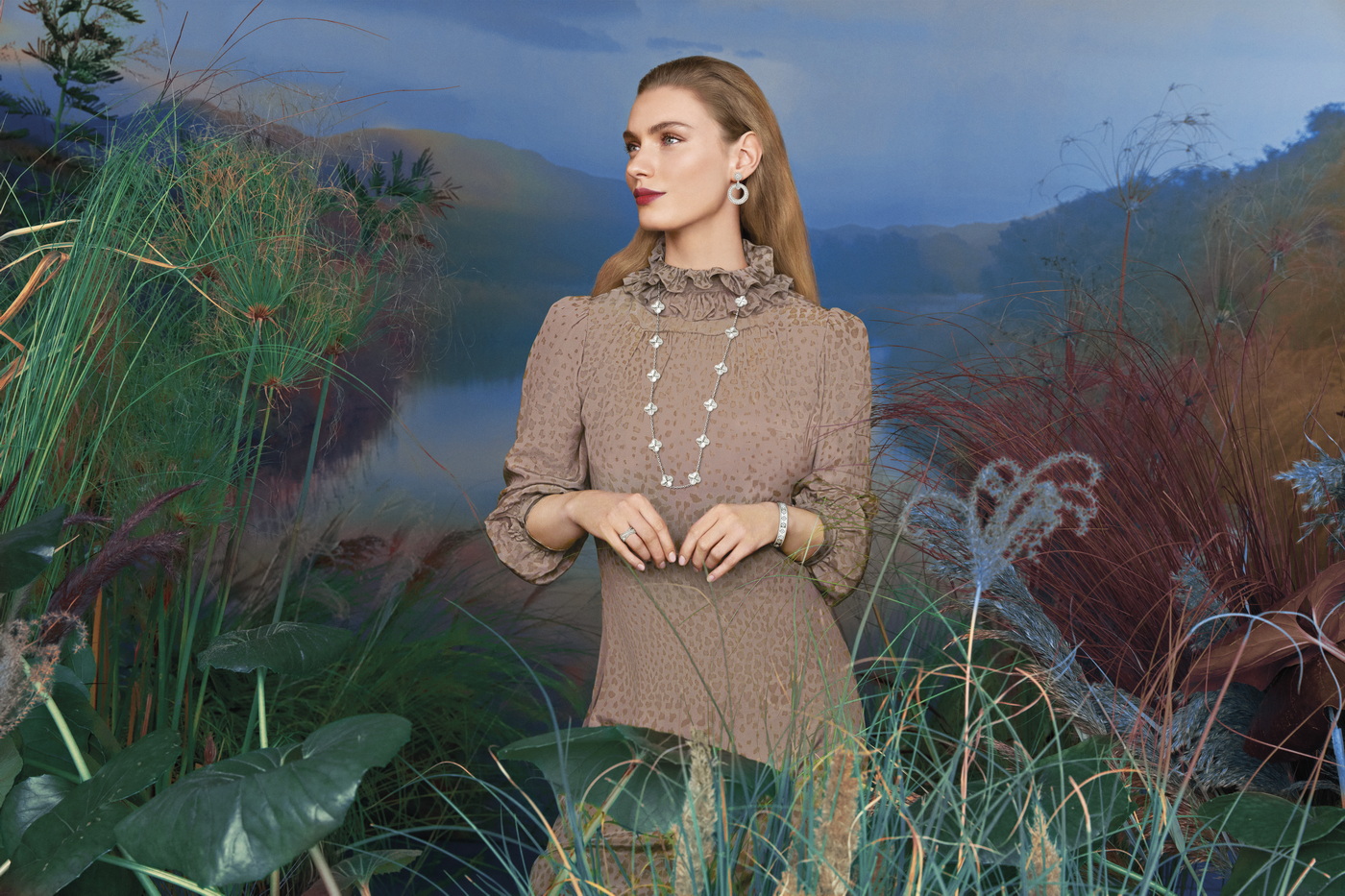 شكّلت مجموعة ألامبرا رمزاً للحظ ومرآة لروح دار فان كليف أند آربلز