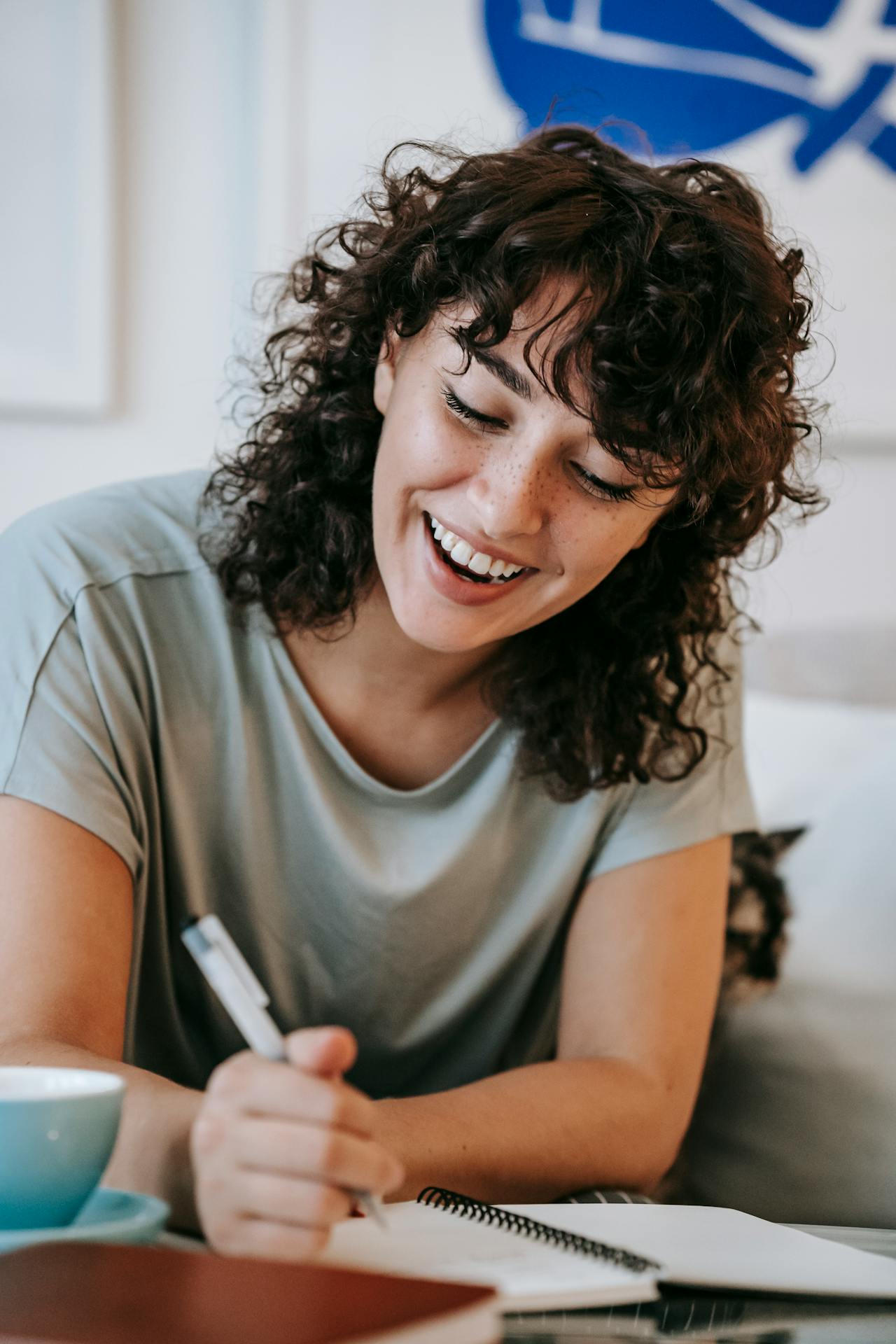 تعلمي مهارة التفكير الإيجابي بخطوات عملية وبسيطة ستُغير حياتكِ للأفضل