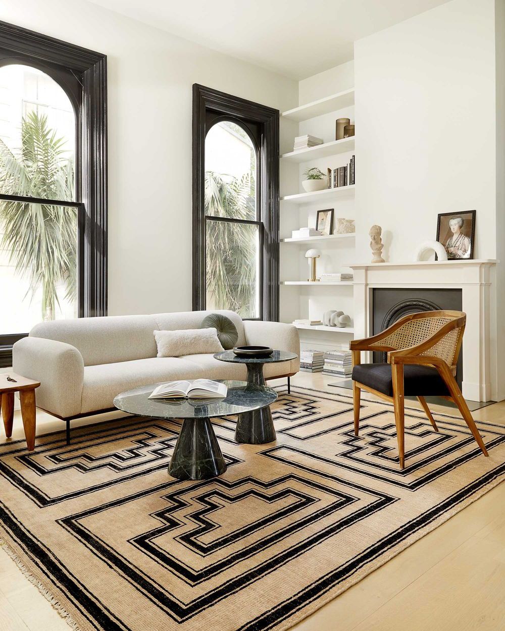 تغيير مواضع قطع الأثاث يضفي إحساس جديد على المساحة