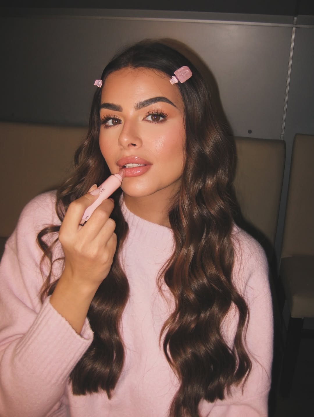 تفضل هنادي مهنا مظهر الشفاه الصحية اللامعة