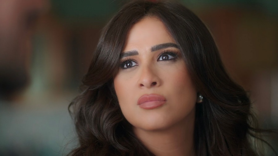 تفضل ياسمين عبد العزيز المكياج البسيط في مشاهدها بالمنزل