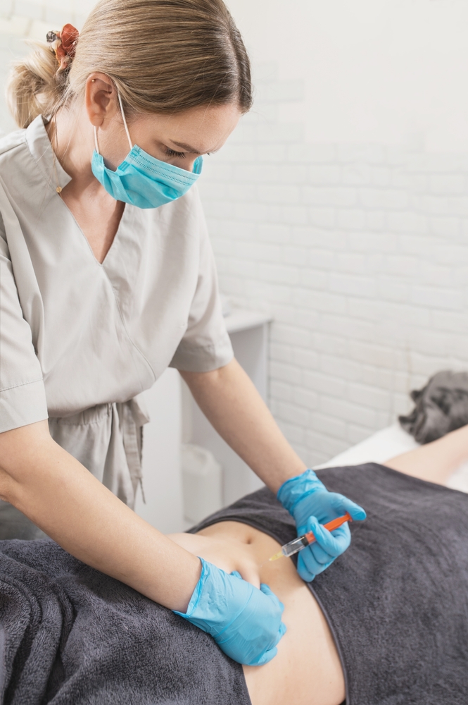 تقنية الحقن بإذابة الدهون تُحقن مباشرة في مناطق محددة من الخصر