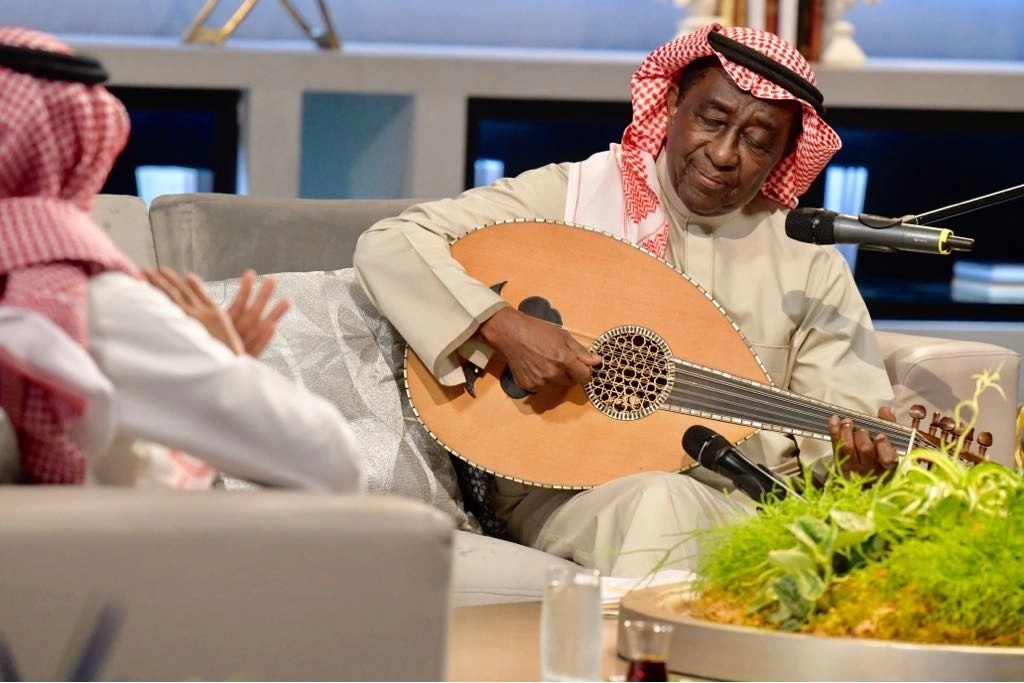 تكريم الدكتور عبدالرب إدريس بجائزة الموسيقى