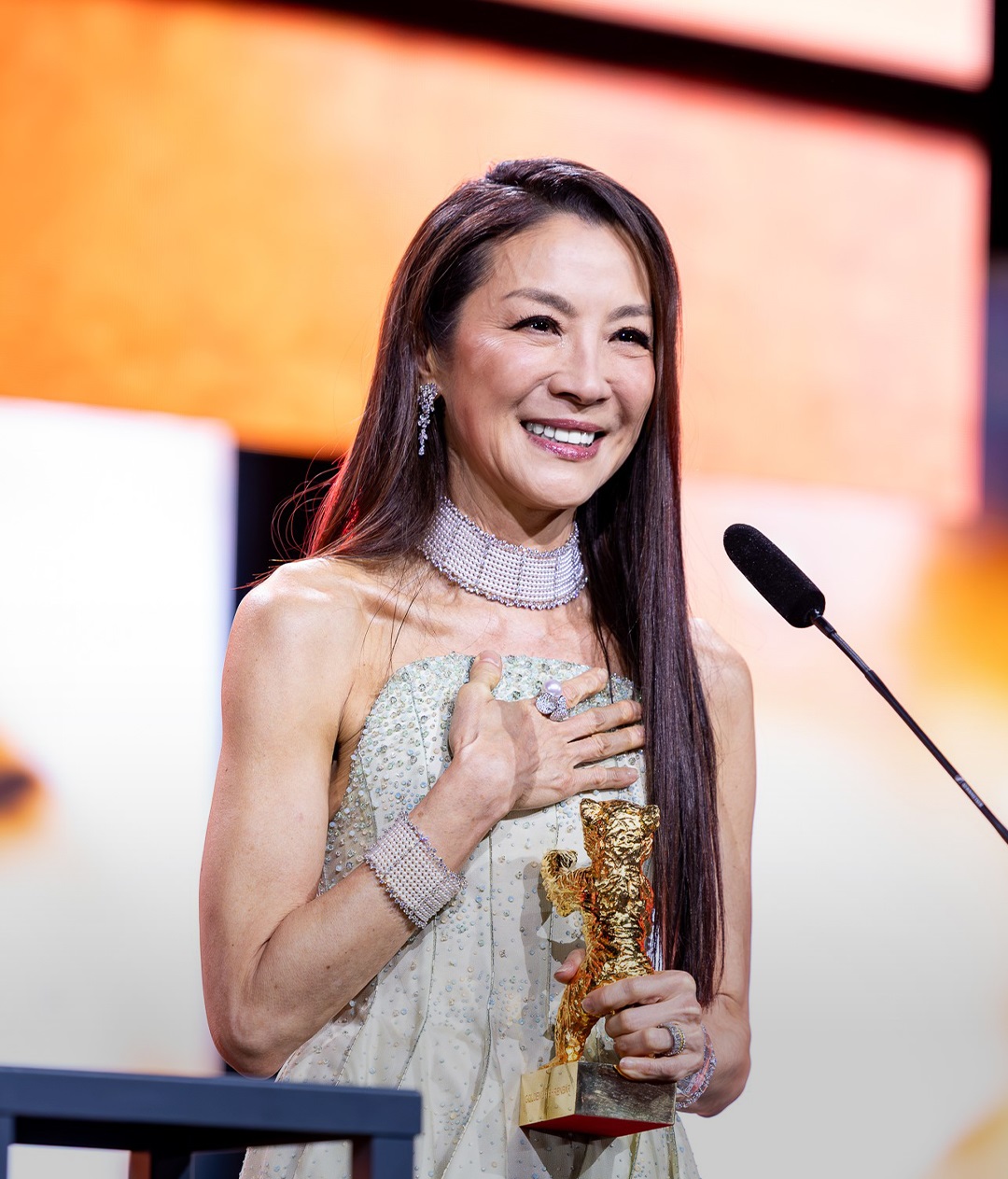 تكريم ميشيل يوه بجائزة الدب الذهبي الفخرية