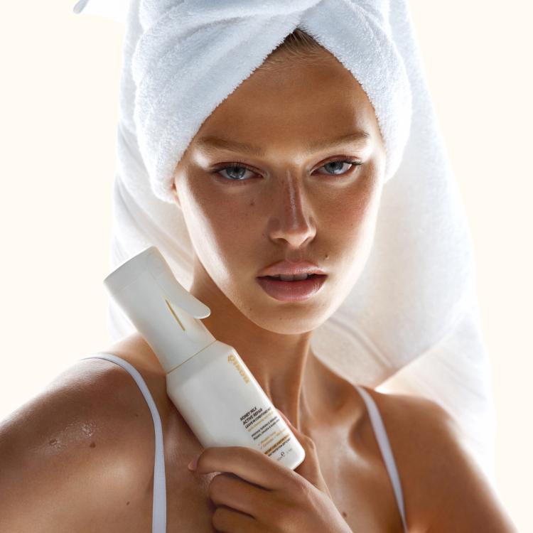 تكشف غيزو عن أحدث ابتكاراتها في العناية بالشعر، رذاذ هوني ميلك أكتيف ريبير ليف-ان كونديشنر ميست Honey Milk Active Repair Leave-In Conditioner Mist